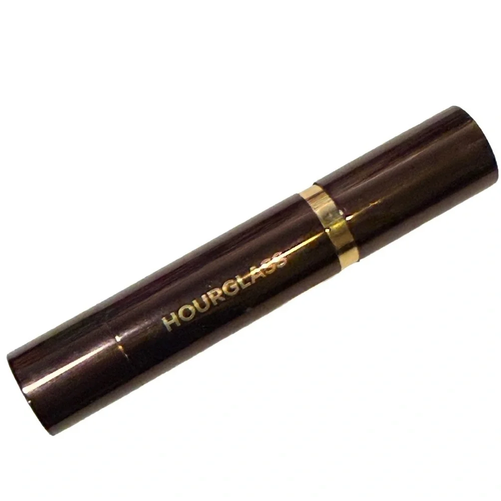 HOURGLASS GIRL LIP STYLO - Inventor